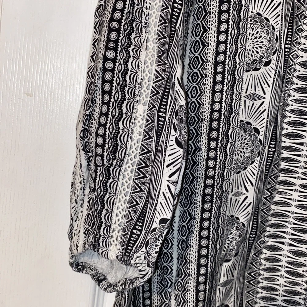 3/$30 Roxy Boho Style Top - Picture 7 of 10